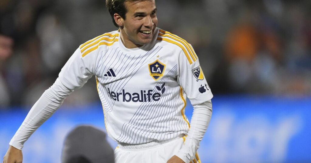 Galaxy star Riqui Puig may miss second consecutive season after another knee surgery