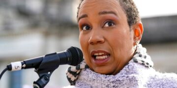 Elle Simone Scott, ‘America’s Test Kitchen’ chef and cookbook author, dies at 49