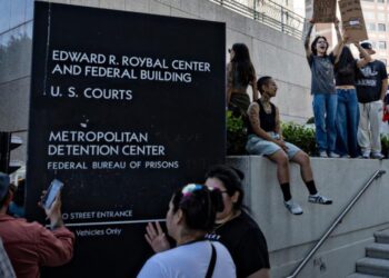 House Democrats challenge new Homeland Security order limiting lawmaker visits to immigration facilities