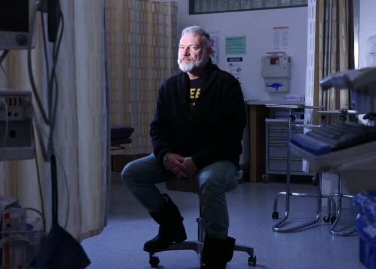 Healthcare cuts, ICE and AI: ‘The Pitt’s’ creator on telling authentic stories in Season 2