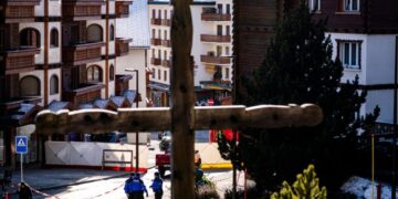 Fire at Swiss Alpine resort leaves dozens feared dead, 100 injured