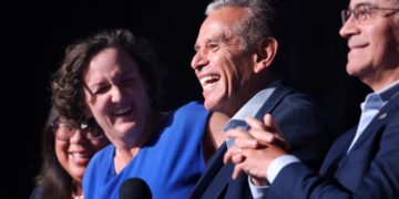 Deadly ICE shooting in Minnesota, affordability stir up California gubernatorial forums