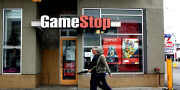 GameStop shutters stores across California