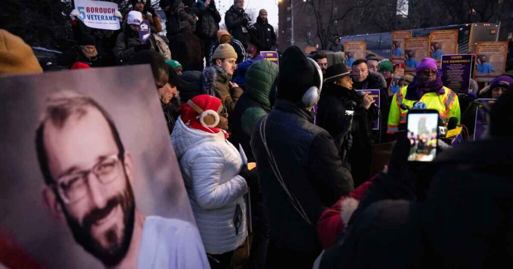 DOJ has opened a federal civil rights probe into the death of Alex Pretti, deputy attorney general says