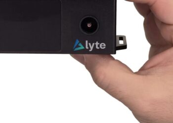 Former Apple engineers launch California startup to give robots ‘visual brain’