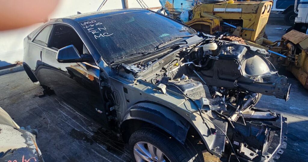 Cars are vanishing from driveways. Mystery tow truck thefts leave SoCal drivers angry, uneasy