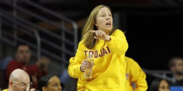 USC women’s basketball snaps four-game losing streak with rout of Purdue