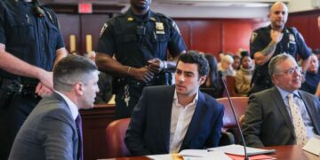 A man impersonating an FBI agent tried to get Luigi Mangione out of jail, authorities say