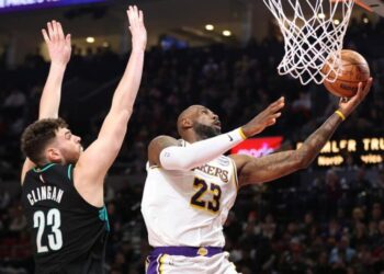 Injury-riddled Lakers fall to Trail Blazers for fifth loss in six games