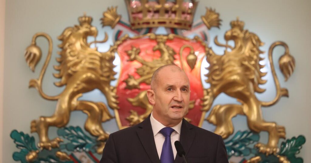 Bulgaria’s president will step down