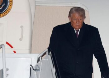 Trump threatens Canada with 100% tariffs over its new trade deal with China