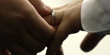 California expands low-cost divorce option to more couples, particularly those with children