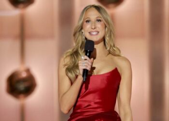 Nikki Glaser pokes fun at CBS News, Warner Bros., Epstein files in Golden Globes monologue
