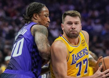 Luka Doncic scores 42 points, but poor defense dooms Lakers in loss to Kings