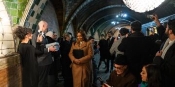 Mamdani officially sworn in on a Quran full of symbolism