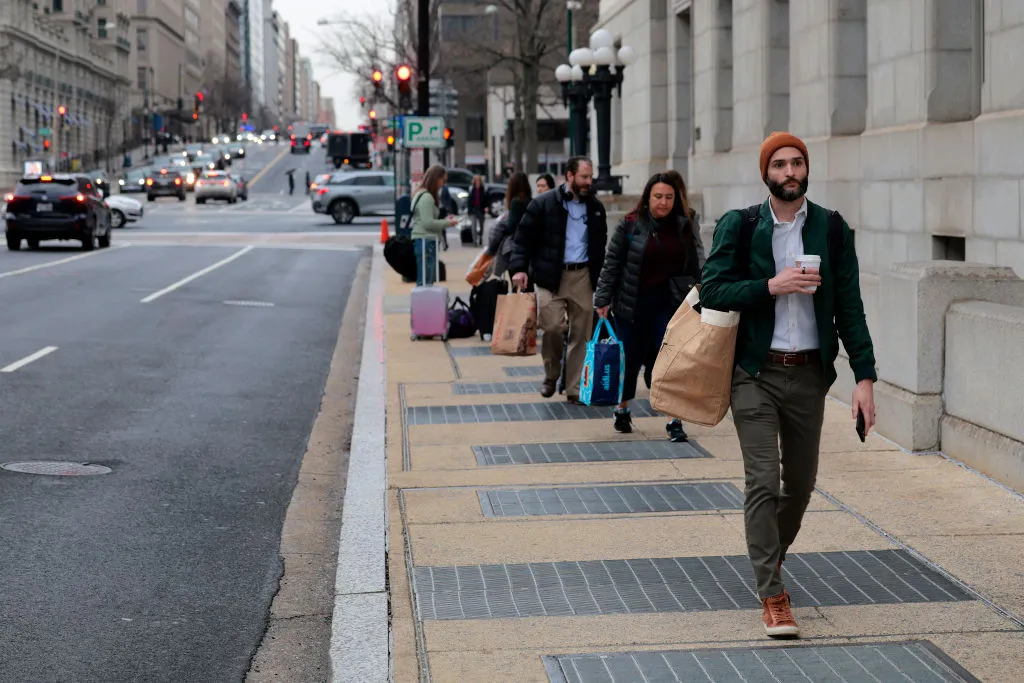 Terminated USAID Employees Collect Personal Items From Offices