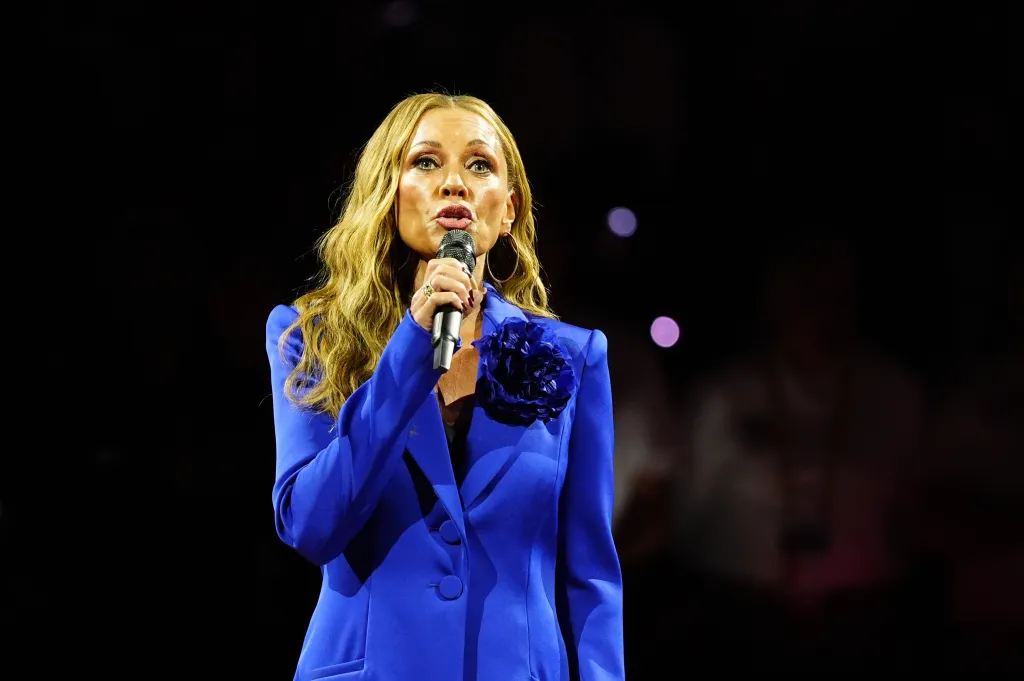 Vanessa Williams singing the US national anthem.