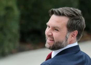 Leaked ICE shooting clip touted by JD Vance debunks admin’s ‘Orwellian’ tale: conservative