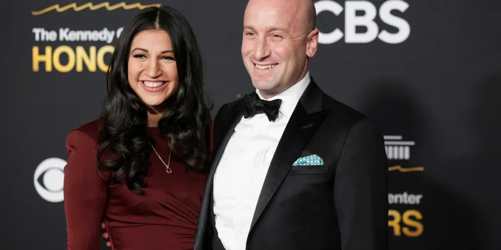 Stephen Miller’s wife roasted for ‘trying to throw others under the bus’ to ‘save his job’