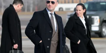Stephen Miller’s eye-popping walk-back on slain nurse stuns CNN reporter