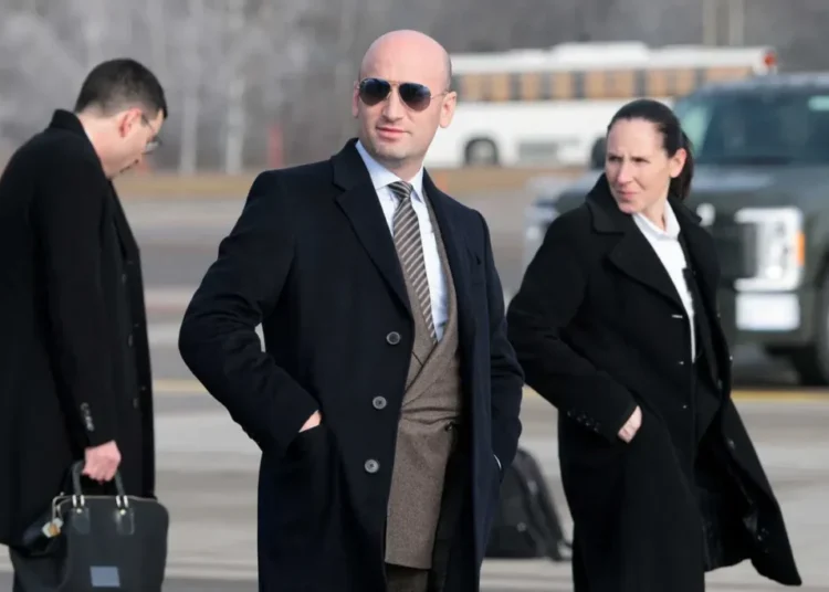 Stephen Miller’s eye-popping walk-back on slain nurse stuns CNN reporter