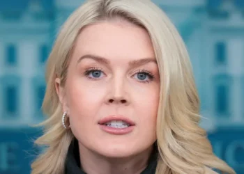 Leavitt refuses to back Miller’s ‘assassin’ smear in deadly Pretti shooting