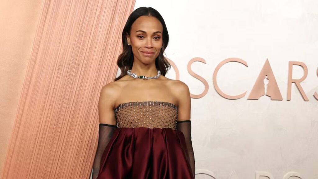 ‘Avatar: Fire and Ash’ Puts Zoe Saldaña Back Above Scarlett Johansson as Highest Grossing Actor Ever