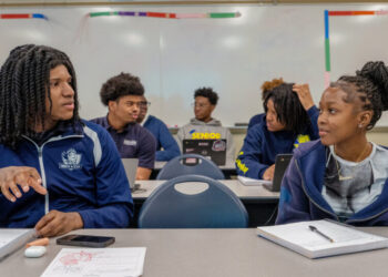 At This Newark School, A.I. Lessons Are the New Drivers’ Ed