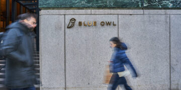 Once the Hottest Bet on Wall St., Private Credit Has Started to Crack