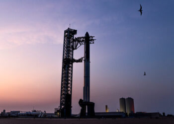 Elon Musk Is Betting Another Tech Conglomerate (His) Can Win Over Wall St.