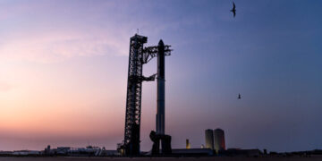 Elon Musk Is Betting Another Tech Conglomerate (His) Can Win Over Wall St.