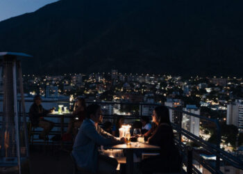 Venezuela’s Capital, Laid Low by Misrule, Is Stirring Back to Life