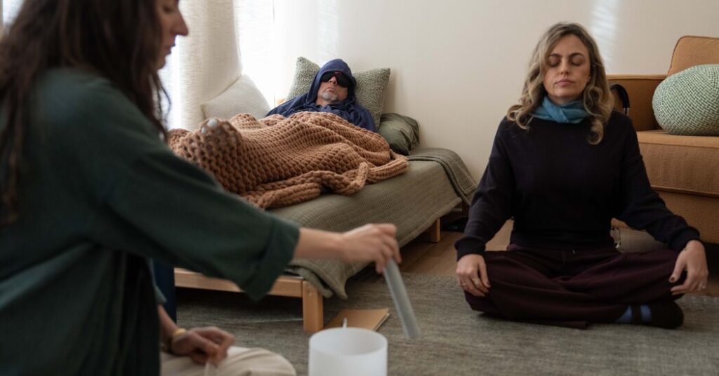 N.F.L. Careers Scarred Their Brains. Could Mushrooms Provide Relief?