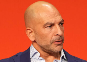 Peter Attia ‘Ashamed’ After Epstein Emails Become Public