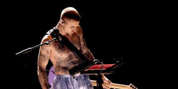 How Justin Bieber Forced the Grammys to Stop and Simply Feel