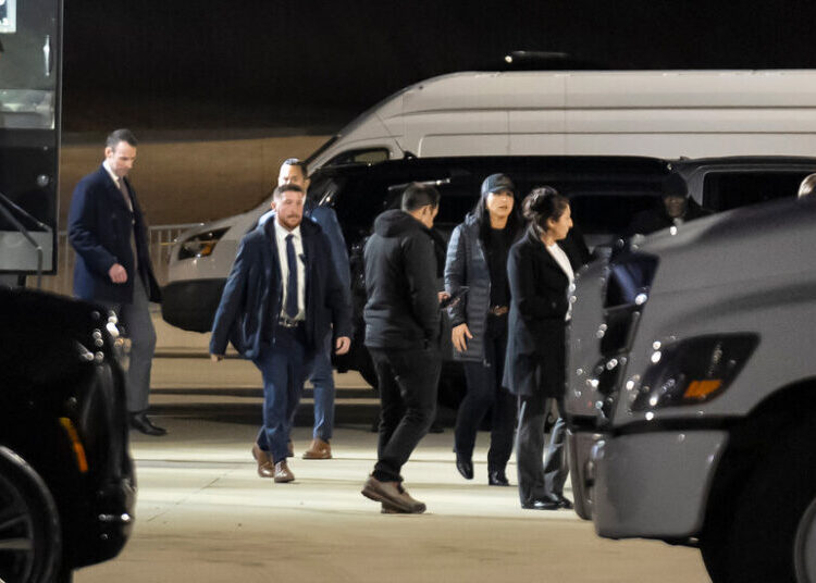 Trump Had Unusual Call With F.B.I. Agents After Election Center Search