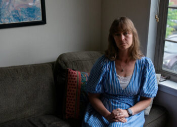 N.I.H. Worker Who Criticized Trump Seeks Whistle-Blower Protection