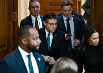 Deal to Reopen Government Is on Shaky Ground in the House