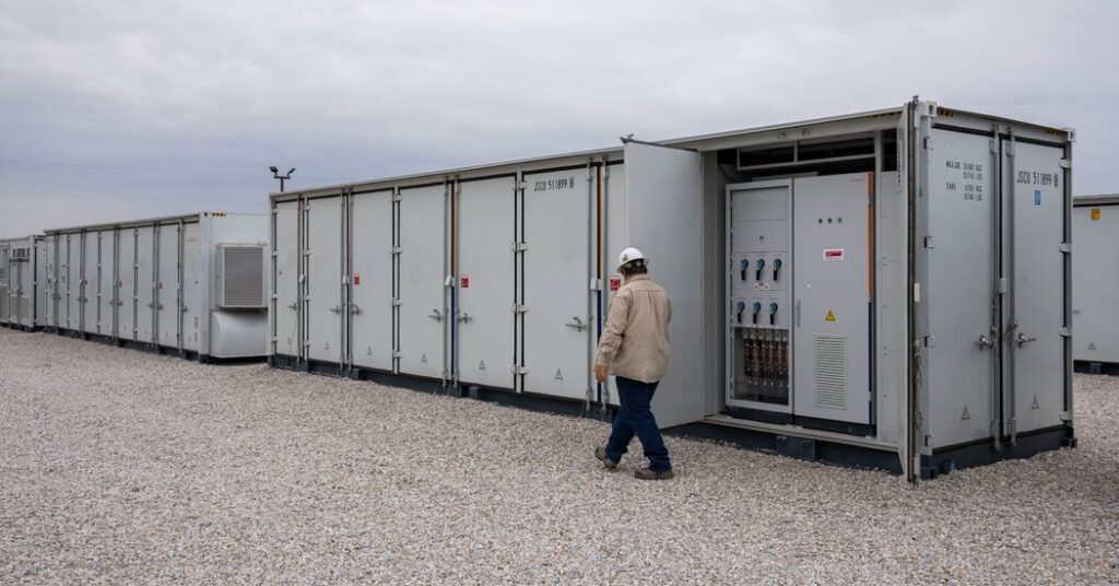 Why U.S. Car Companies Want to Make Giant Batteries