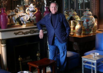 Tom Britt, Designer of Larger-Than-Life Interiors, Dies at 89
