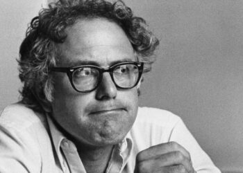 A Bernie Bro Writes a Fawning Biography of His Hero