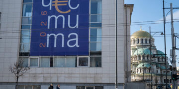 Bulgarians Adopt the Euro With a Whisper of Melancholy but Few Tears