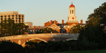 Trump, Changing Course, Throws Harvard Deal Talks Into Chaos