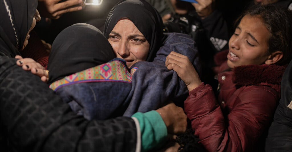 Palestinians Return to Gaza for First Time in Nearly Two Years