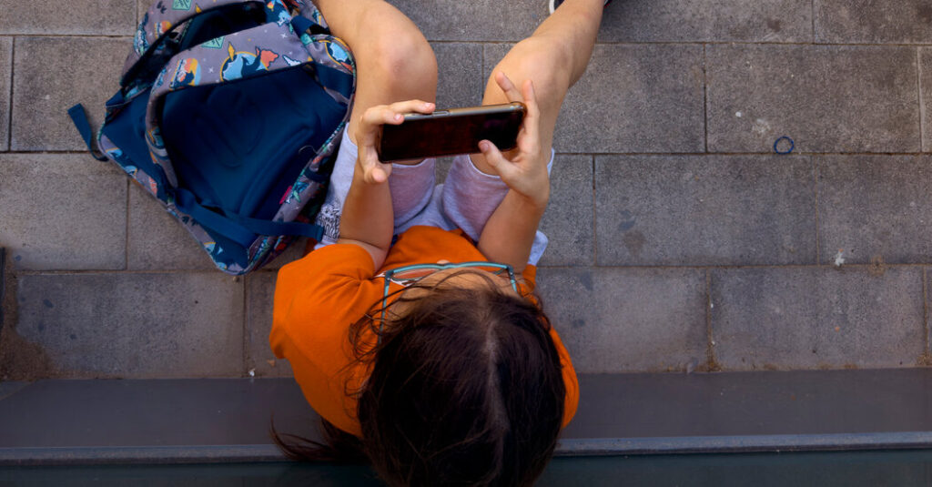 Spain Aims to Ban Social Media for Children Under 16, Prime Minister Says