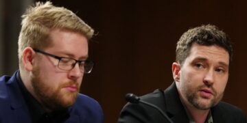 Renee Good’s Brothers Call on Congress to Rein In Immigration Crackdown