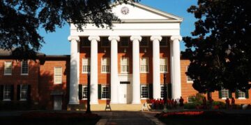 Colleges See Major Racial Shifts in Student Enrollment