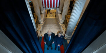 Clintons Ask to Testify in Public in House Epstein Inquiry