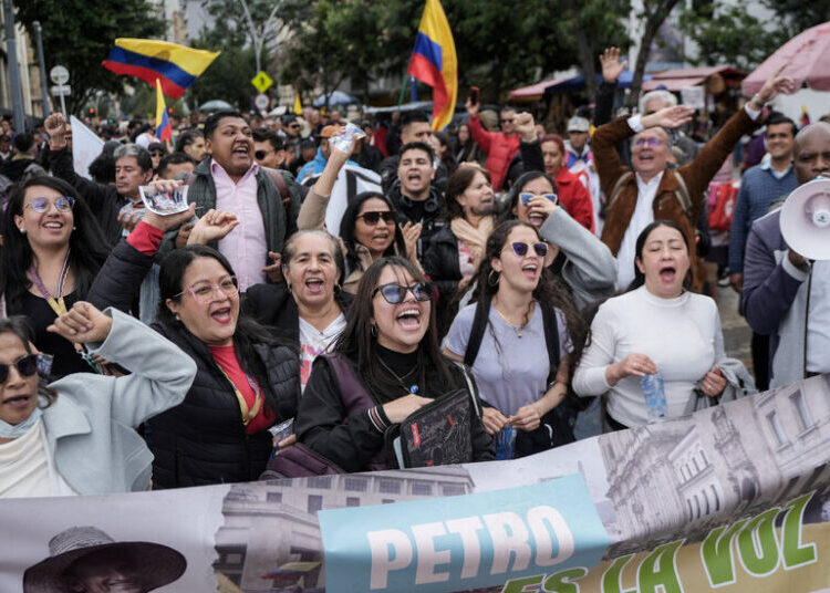 Colombians Rally During Their President’s Meeting with Trump
