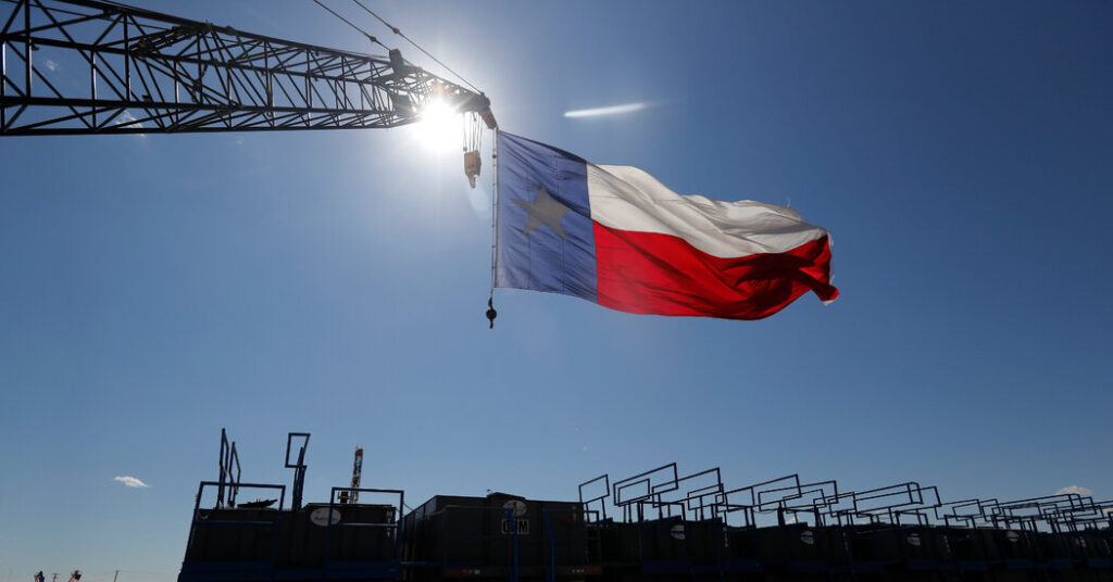 Federal Judge Blocks Texas Law Targeting Critics of Fossil Fuels